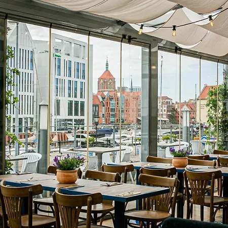 Marina Club Old Town View Hotel