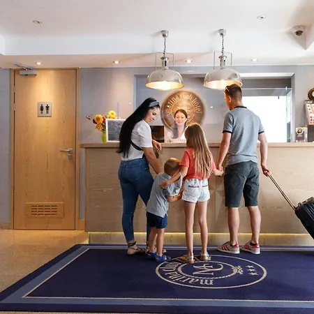 Ξενοδοχείο Marina Club Old Town View 3*