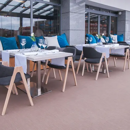 Marina Club Old Town View Отель Гданьск