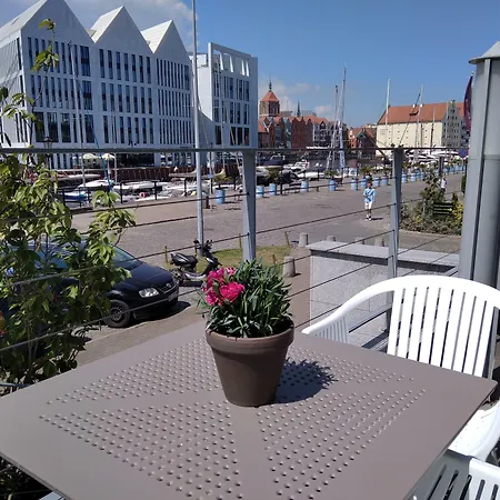 호텔 Marina Club Old Town View 3*