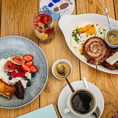 호텔 Marina Club Old Town View 3*