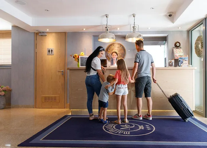 Hotel Marina Club Old Town View 3*