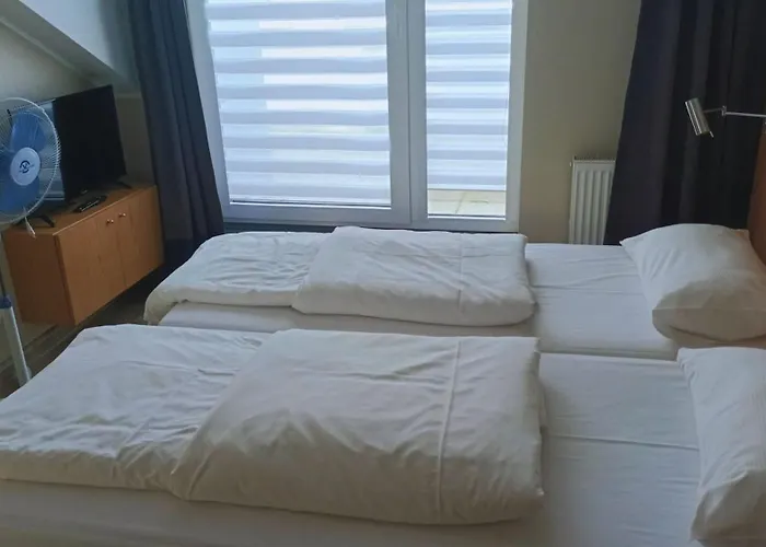 Marina Club Old Town View Hotel 3*