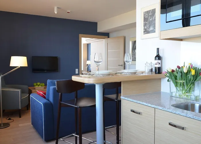 Marina Club Old Town View Hotel