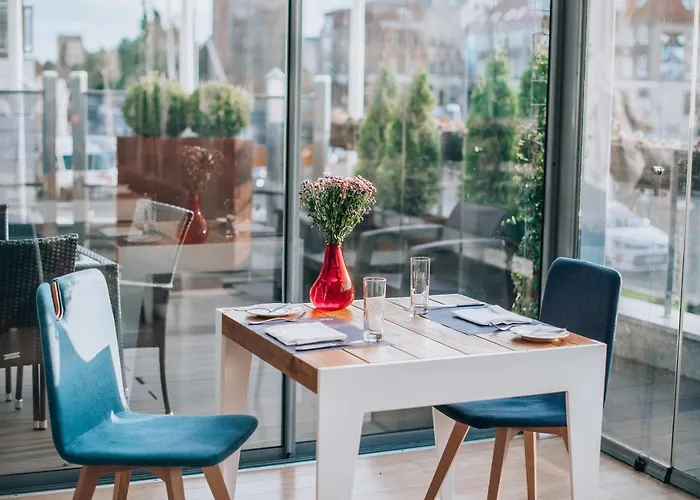 Marina Club Old Town View Hotel