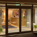 酒店 Marina Club Old Town View 3*