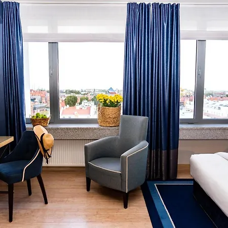 Marina Club Old Town View Hotel