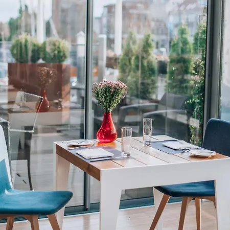 Marina Club Old Town View Hotel